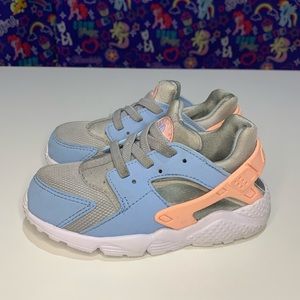 Toddler Nike huaraches 9c